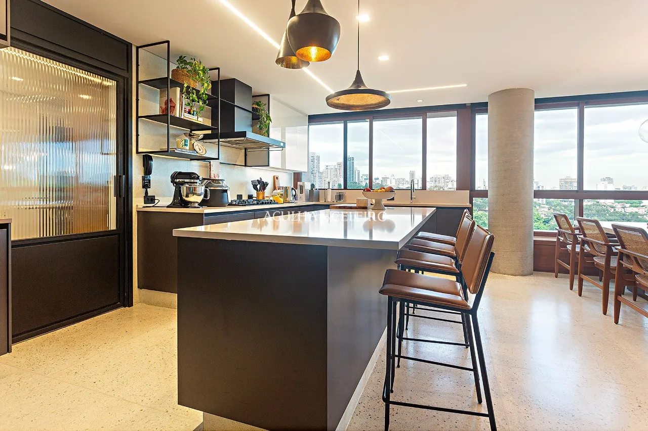 Apartamento elegante com vista aberta e projeto de Fernanda Dabbur na Vila Madalena. – 22840