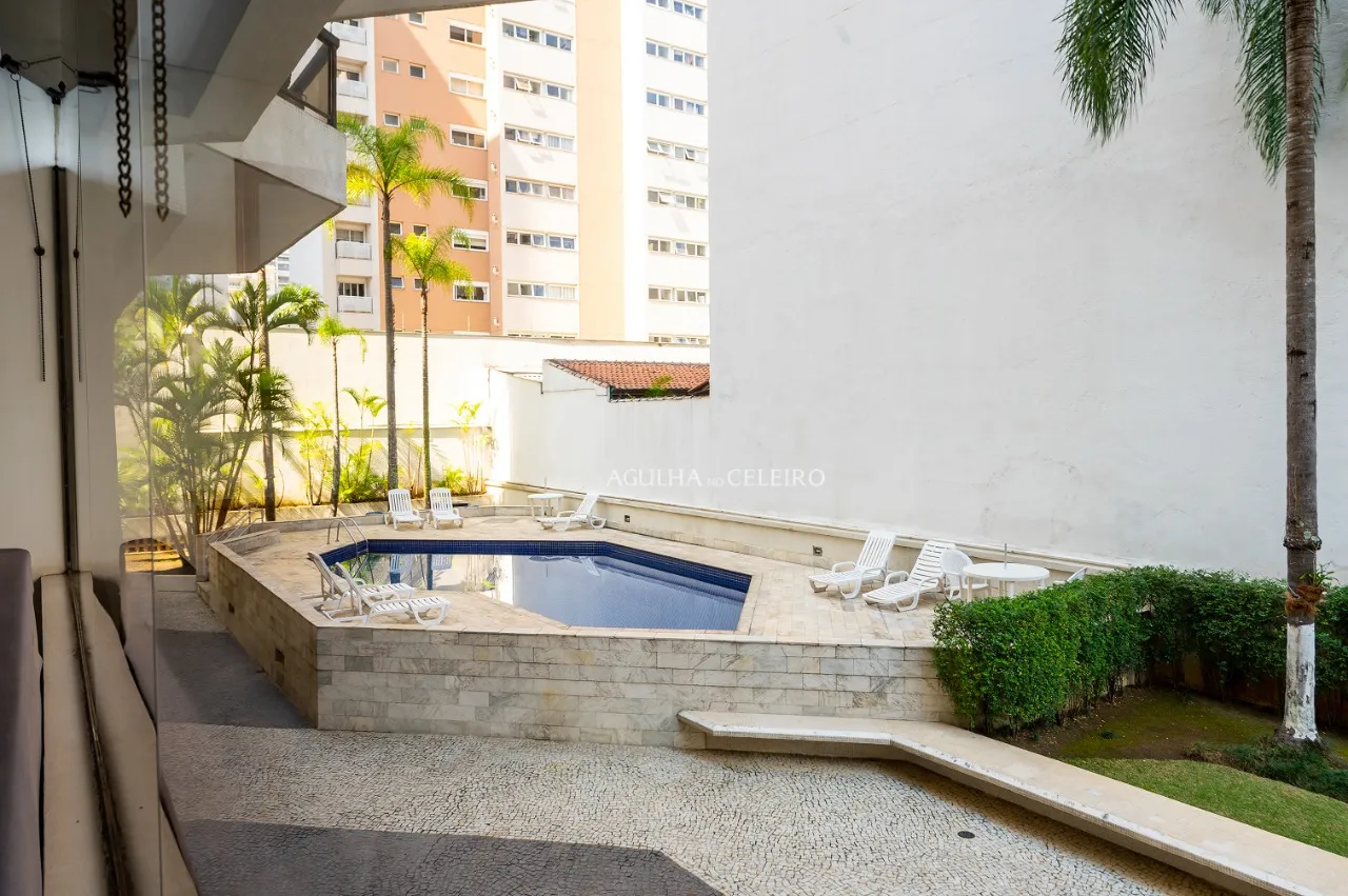 Venda/Pinheiros : Amplo e iluminado. – AP4705