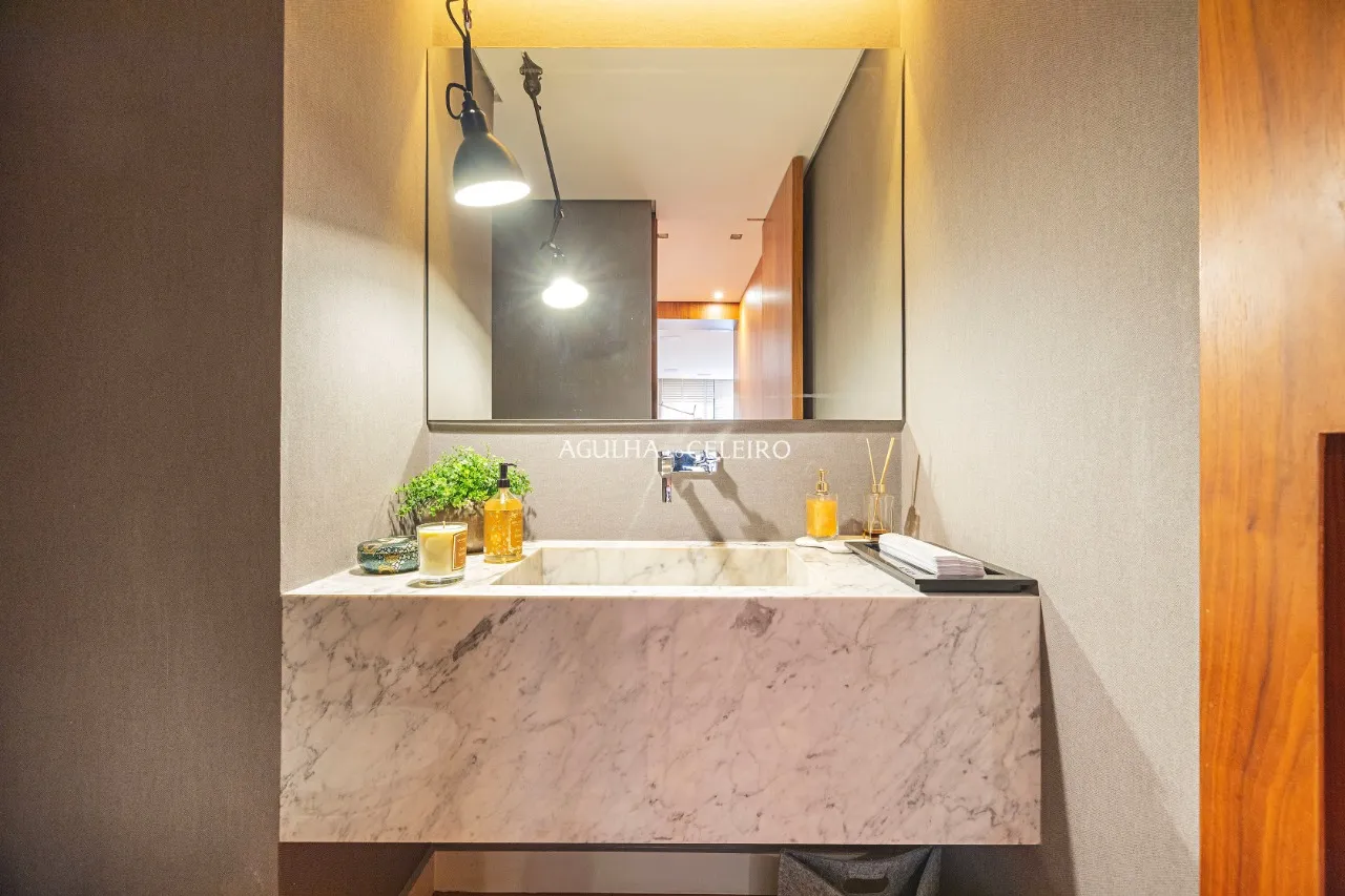 Apartamento com reforma elegante à venda no Itaim Bibi – AP5025