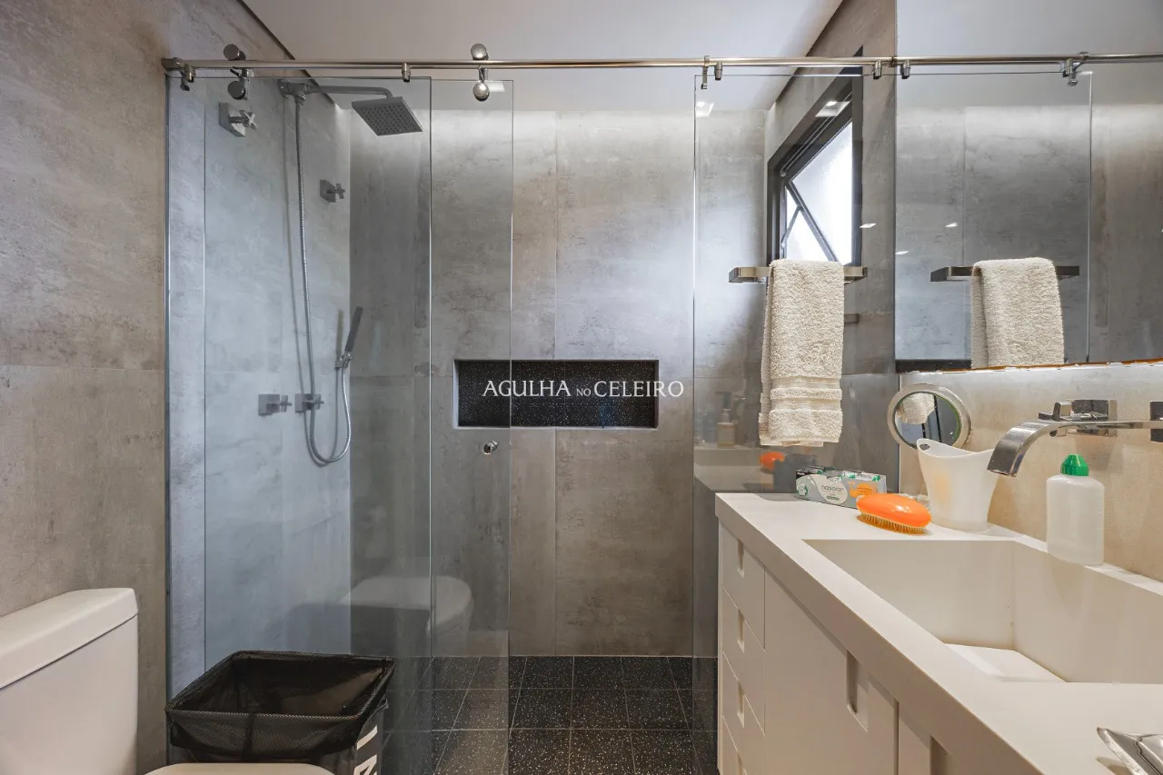 Apartamento com reforma elegante à venda no Itaim Bibi – AP5025