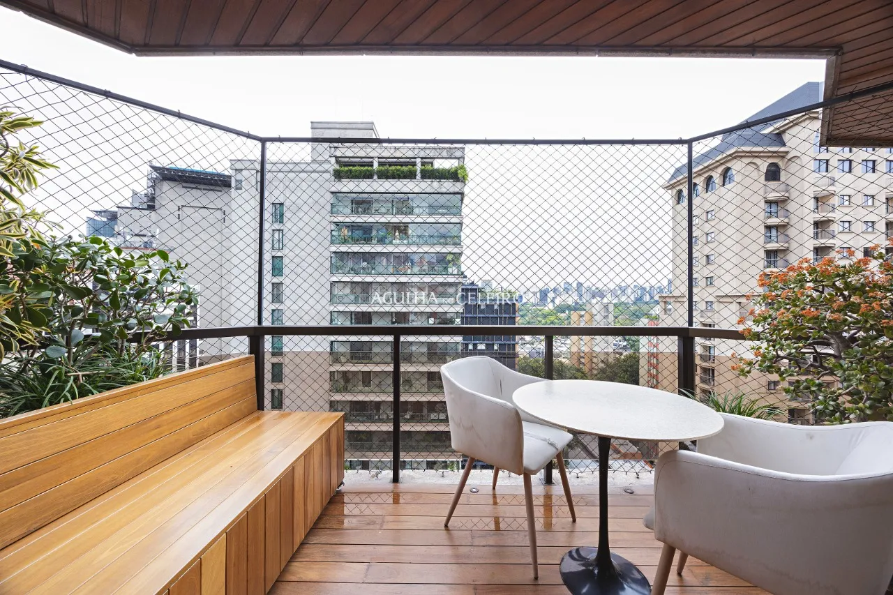Apartamento com reforma elegante à venda no Itaim Bibi – AP5025