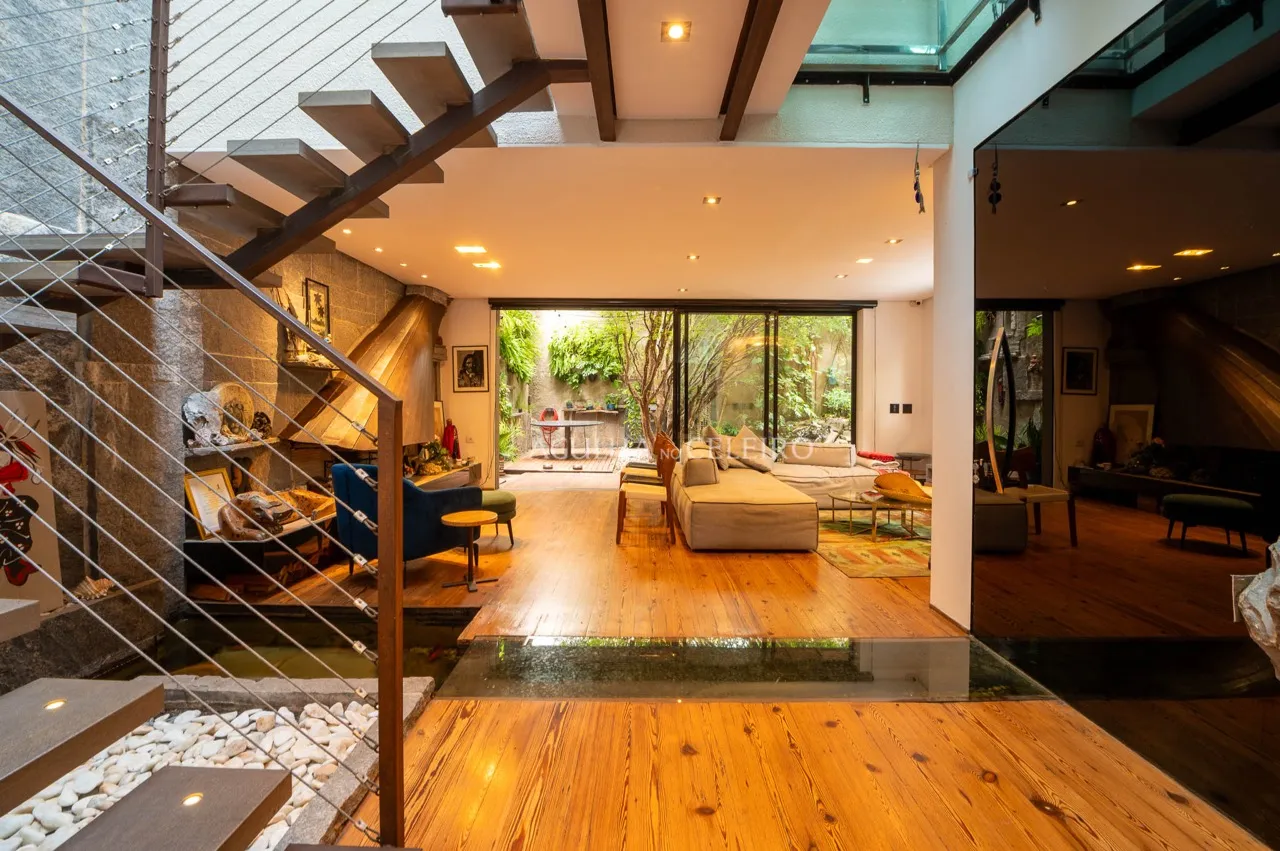 Casa de vila maravilhosa com atmosfera única no Jardim América. – VL0004