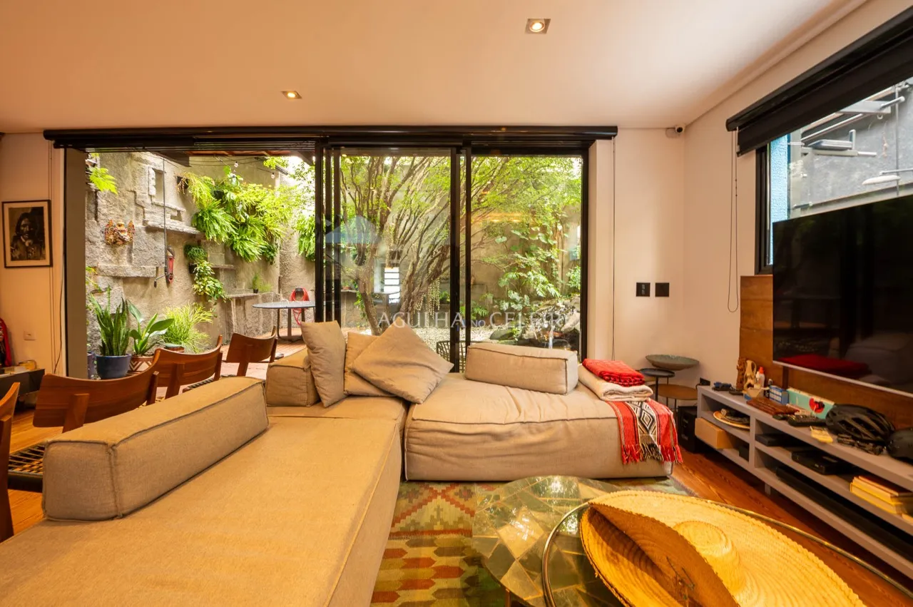 Casa de vila maravilhosa com atmosfera única no Jardim América. – VL0004
