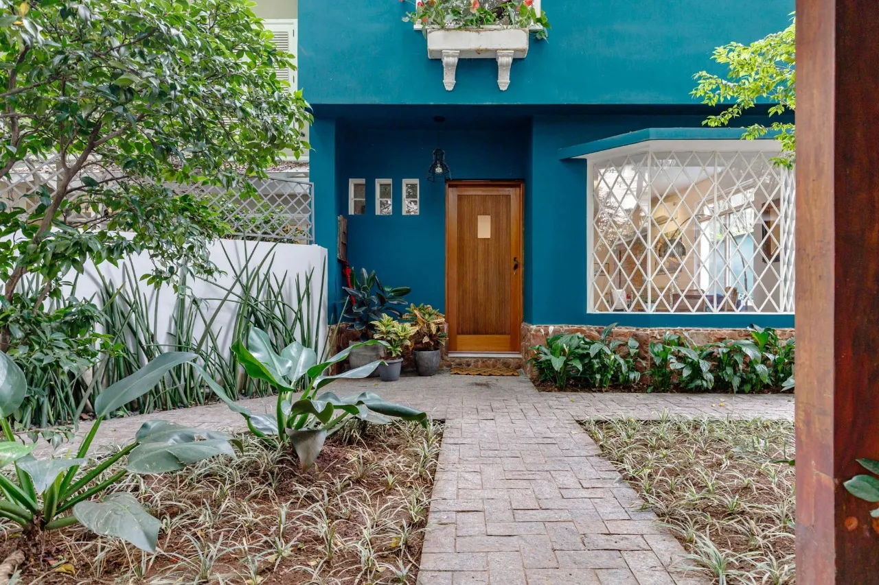 Casa charmosa no Jardim Europa, na melhor localização do bairro. – 22180