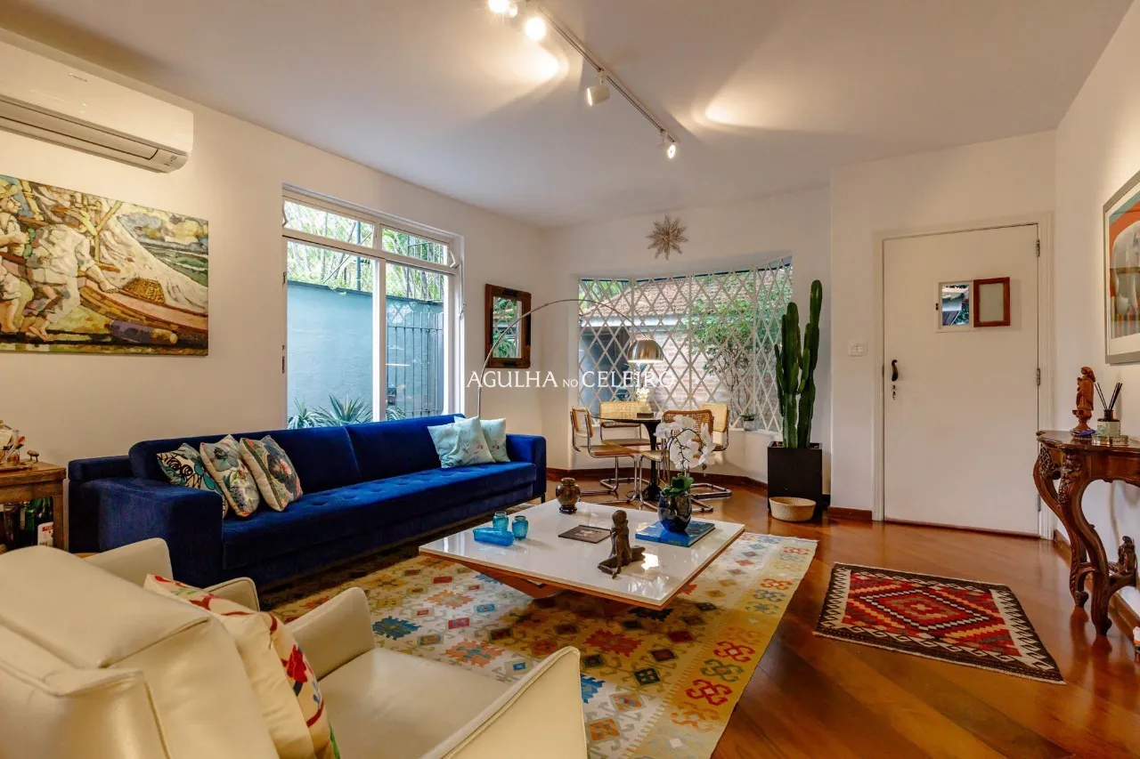 Casa charmosa no Jardim Europa, na melhor localização do bairro. – 22180