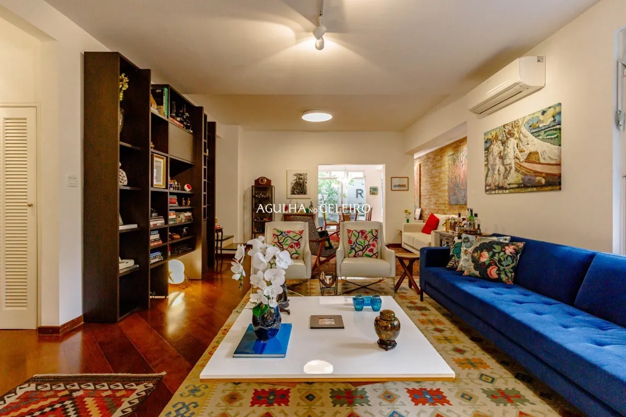 Casa charmosa no Jardim Europa, na melhor localização do bairro. – 22180