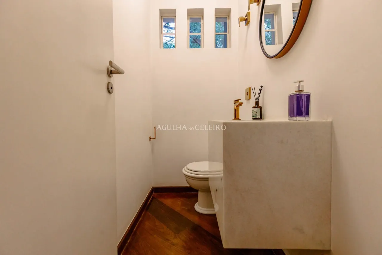 Casa charmosa no Jardim Europa, na melhor localização do bairro. – 22180