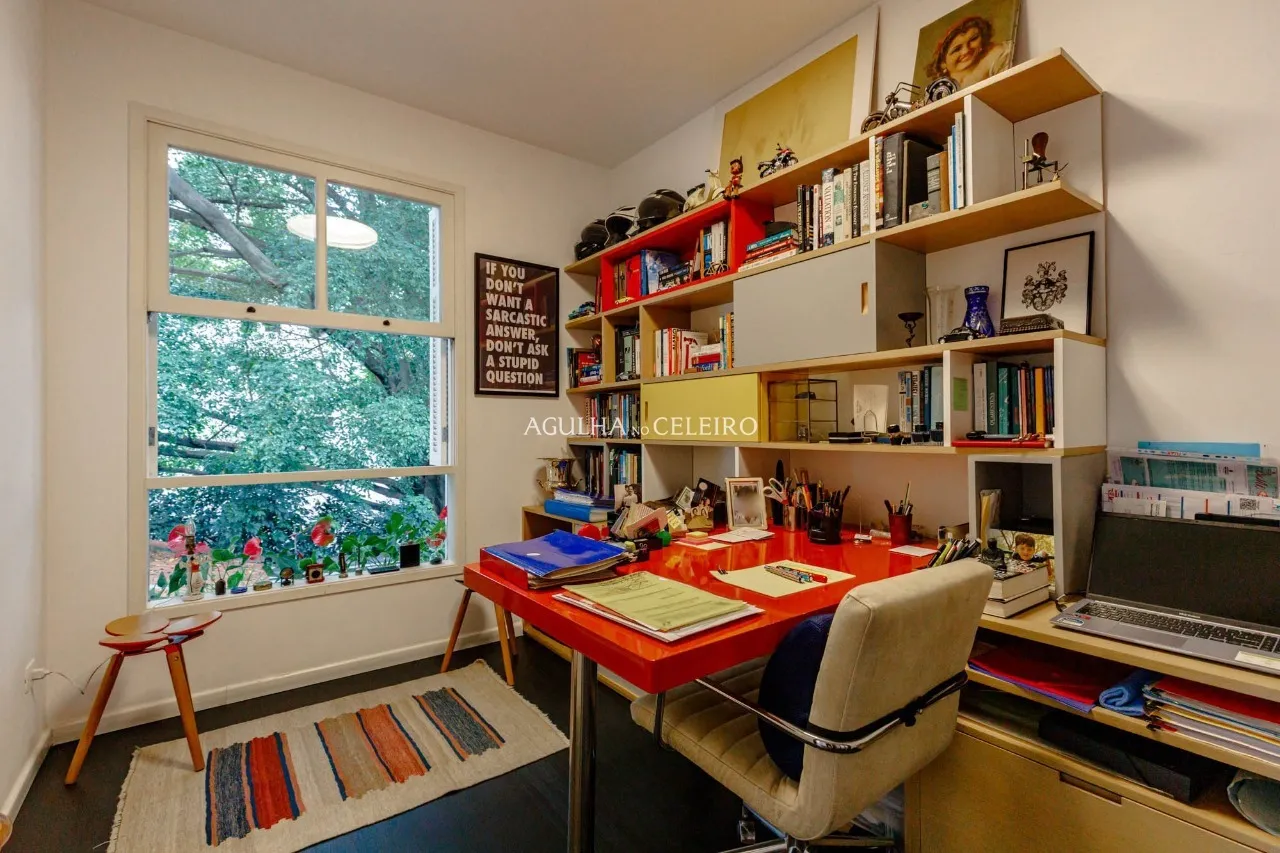 Casa charmosa no Jardim Europa, na melhor localização do bairro. – 22180