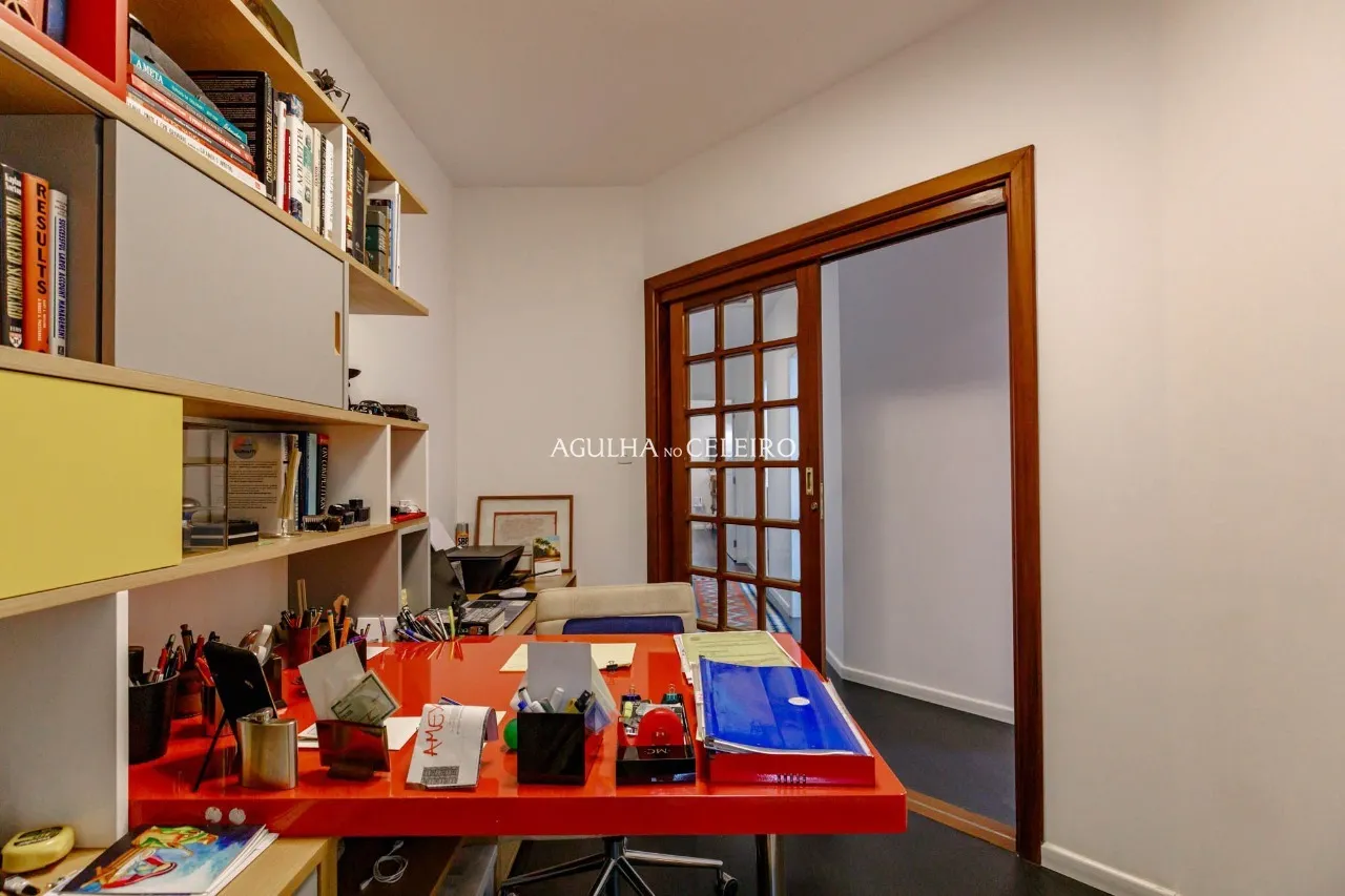 Casa charmosa no Jardim Europa, na melhor localização do bairro. – 22180