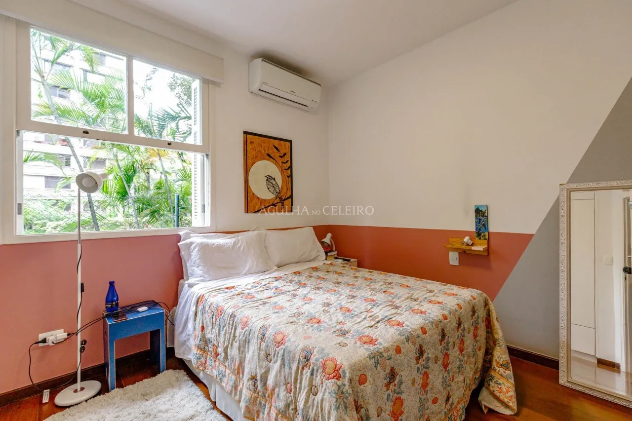 Casa charmosa no Jardim Europa, na melhor localização do bairro. – 22180