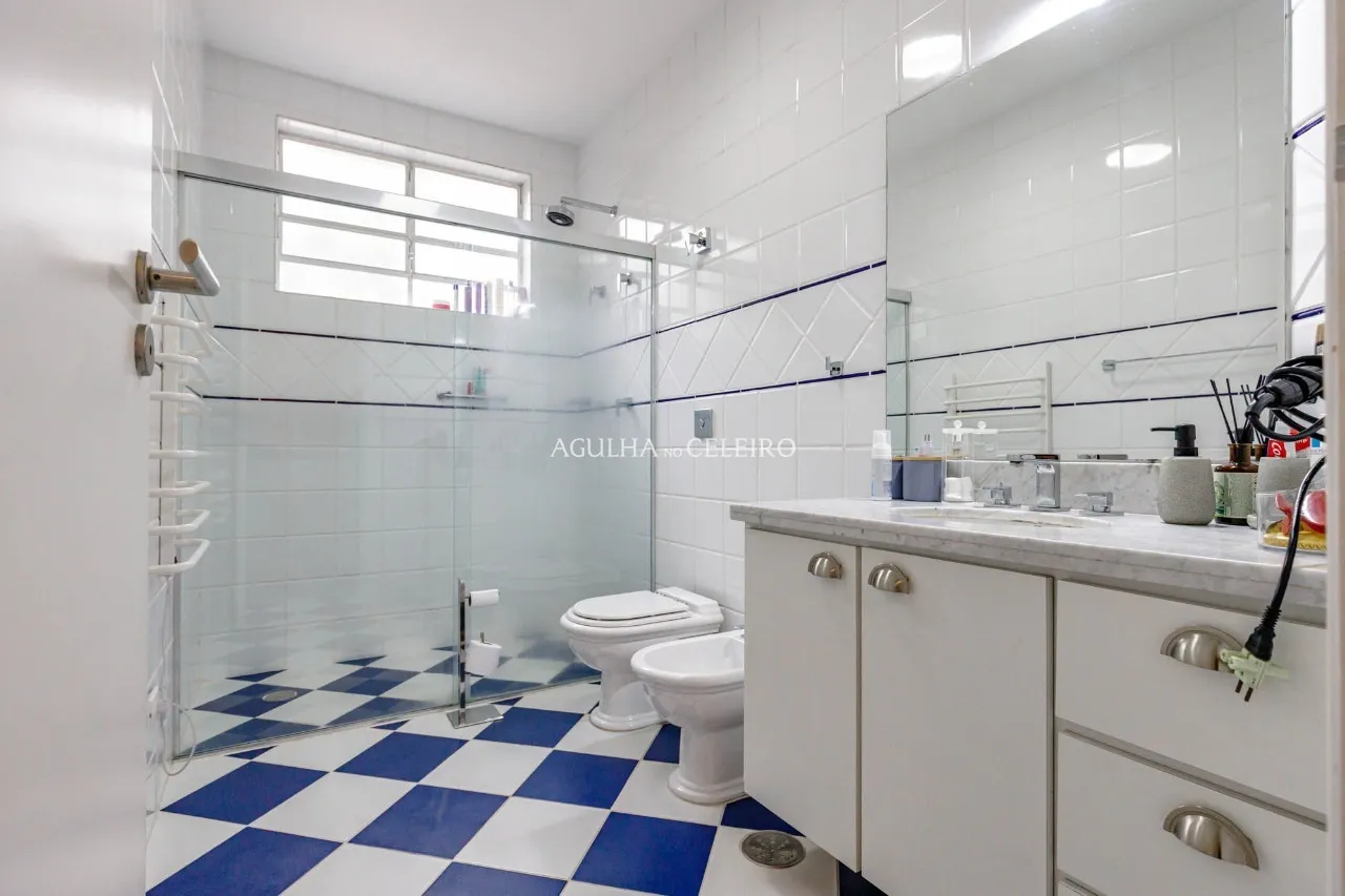Casa charmosa no Jardim Europa, na melhor localização do bairro. – 22180