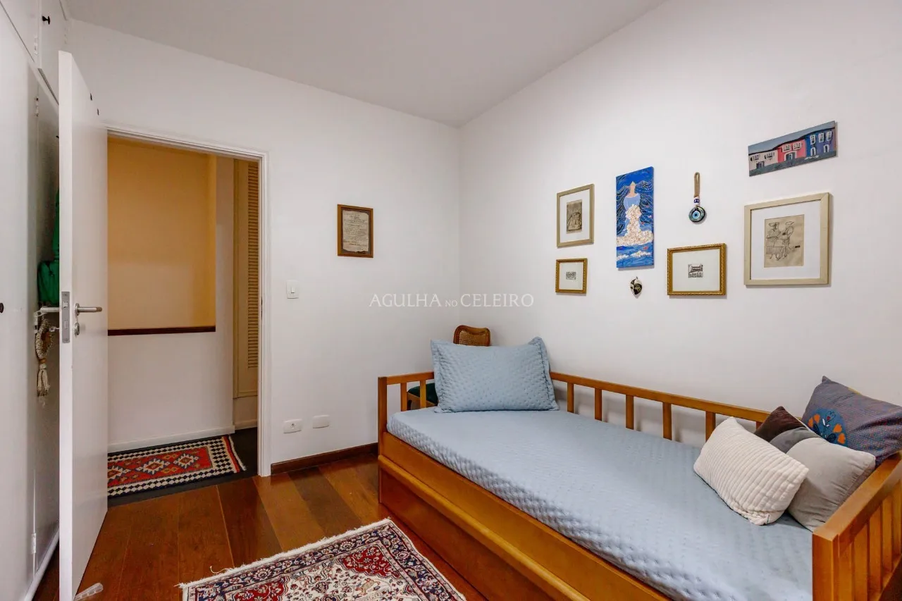 Casa charmosa no Jardim Europa, na melhor localização do bairro. – 22180