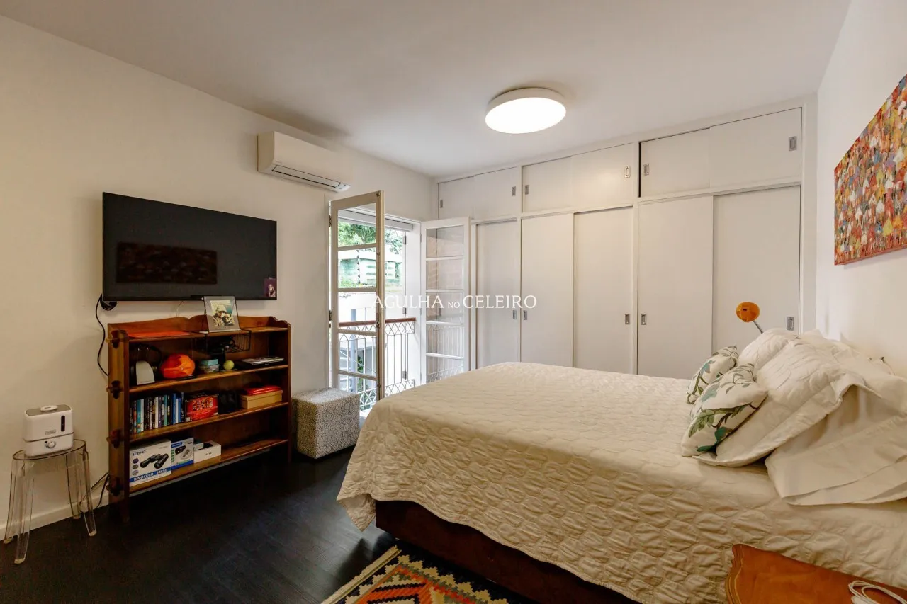 Casa charmosa no Jardim Europa, na melhor localização do bairro. – 22180