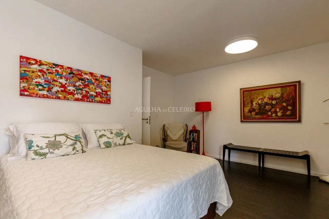 Casa charmosa no Jardim Europa, na melhor localização do bairro. – 22180