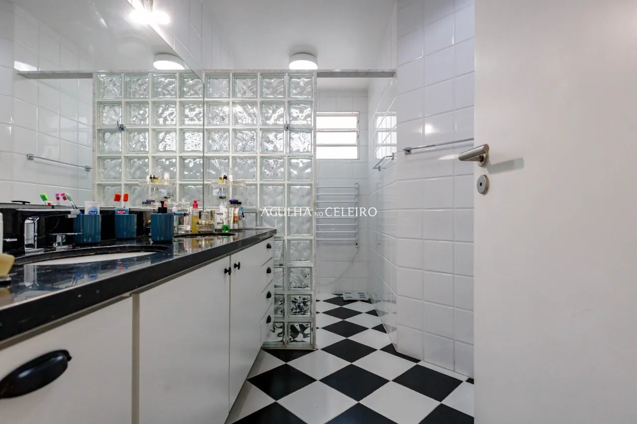 Casa charmosa no Jardim Europa, na melhor localização do bairro. – 22180