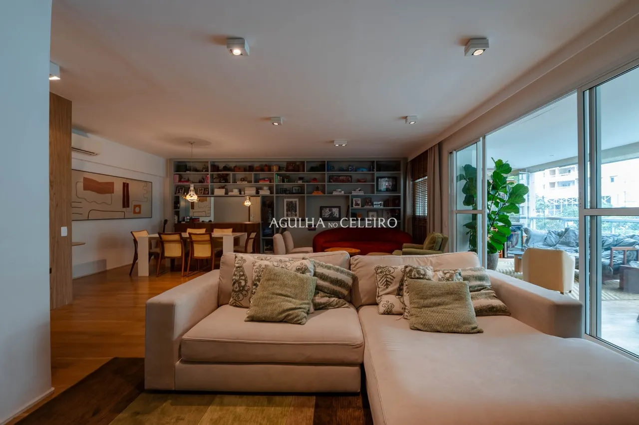 Apartamento com reforma elegante à venda em Pinheiros – 22795