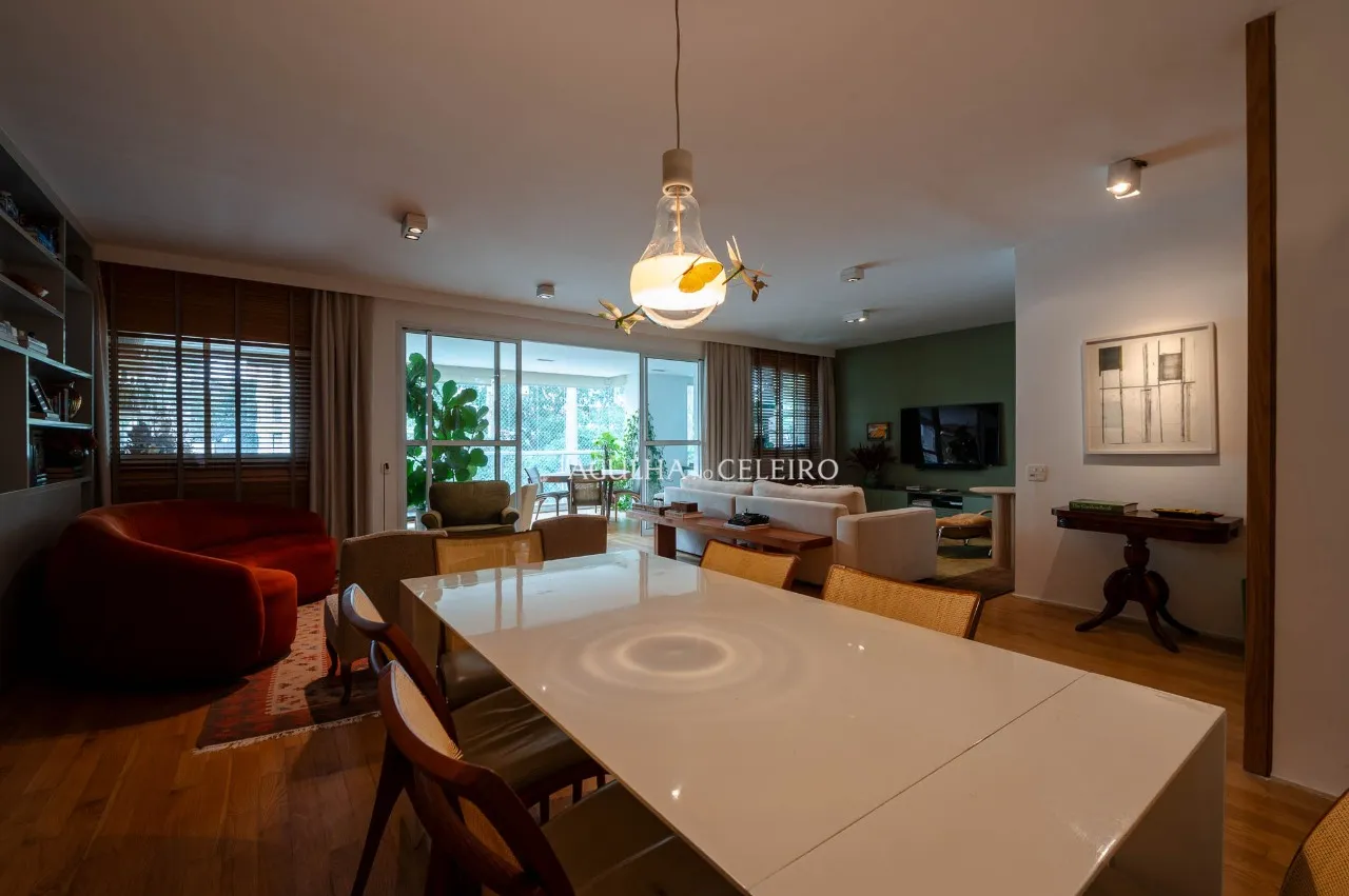 Apartamento com reforma elegante à venda em Pinheiros – 22795