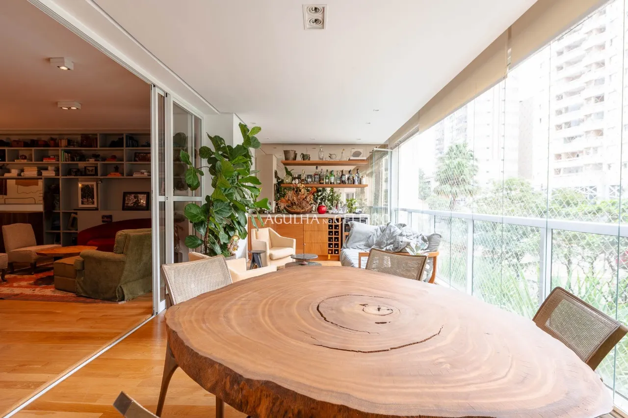 Apartamento com reforma elegante à venda em Pinheiros – 22795
