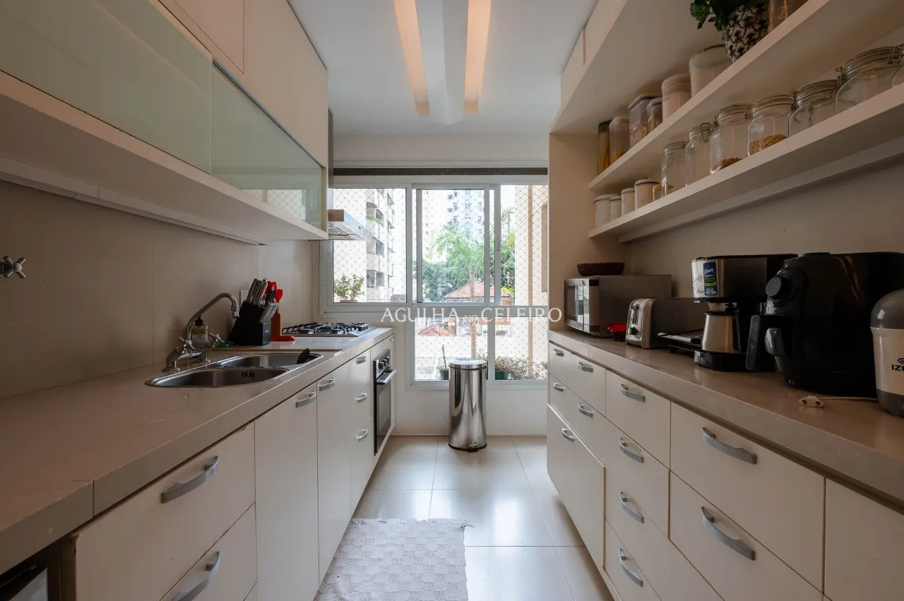 Apartamento com reforma elegante à venda em Pinheiros – 22795