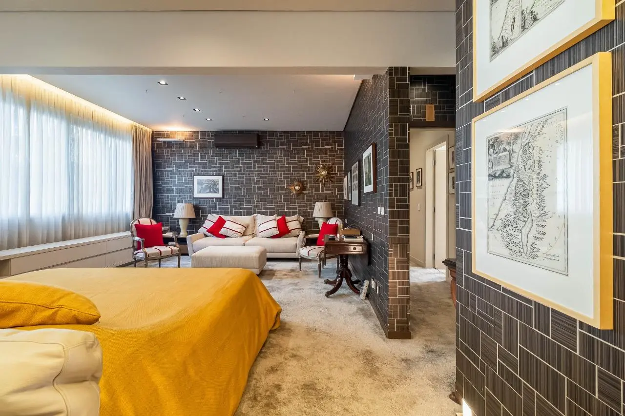 Apartamento modernista, com janelões, pé-direito alto e reforma recente, na parte baixa dos Jardins. – 22884