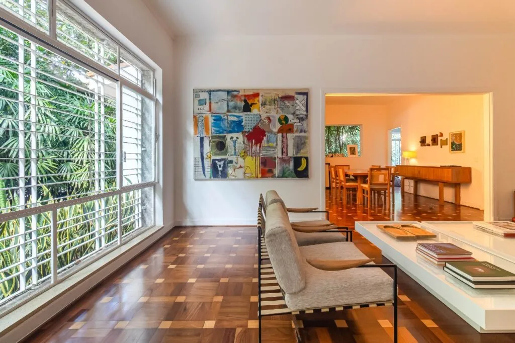 Casa térrea com jardim envolvente e atmosfera acolhedora em cada detalhe, na Vila Madalena. – 22886