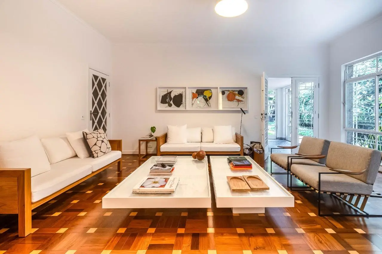 Casa térrea com jardim envolvente e atmosfera acolhedora em cada detalhe, na Vila Madalena. – 22886