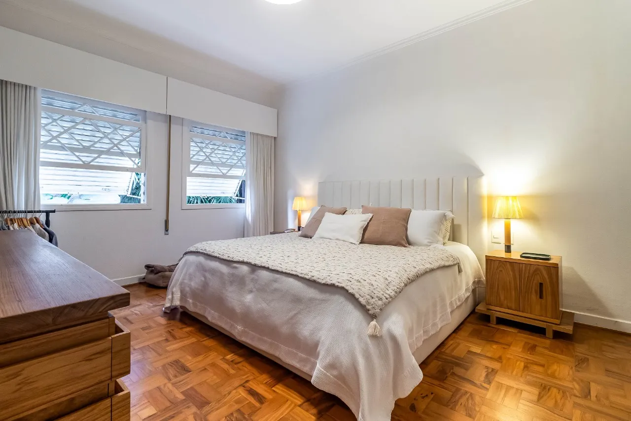 Casa térrea com jardim envolvente e atmosfera acolhedora em cada detalhe, na Vila Madalena. – 22886