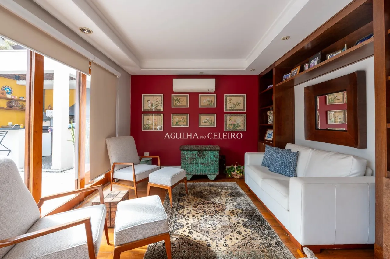 Casa com ambientes integrados e um jardim para viver ao ar livre no Morumbi. – 22891