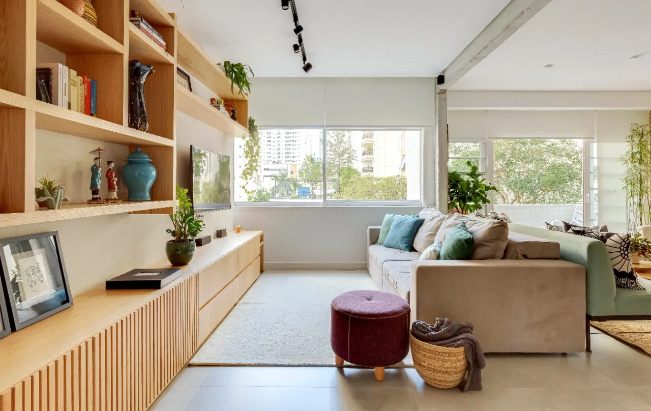 Apartamento com jeito de casa, janelão e varanda para receber os amigos e viver bem em Pinheiros. – 22893