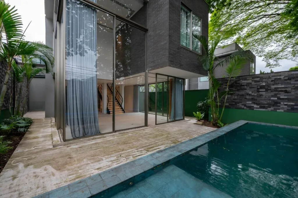 Casa à venda em condomínio em Moema. – 22896