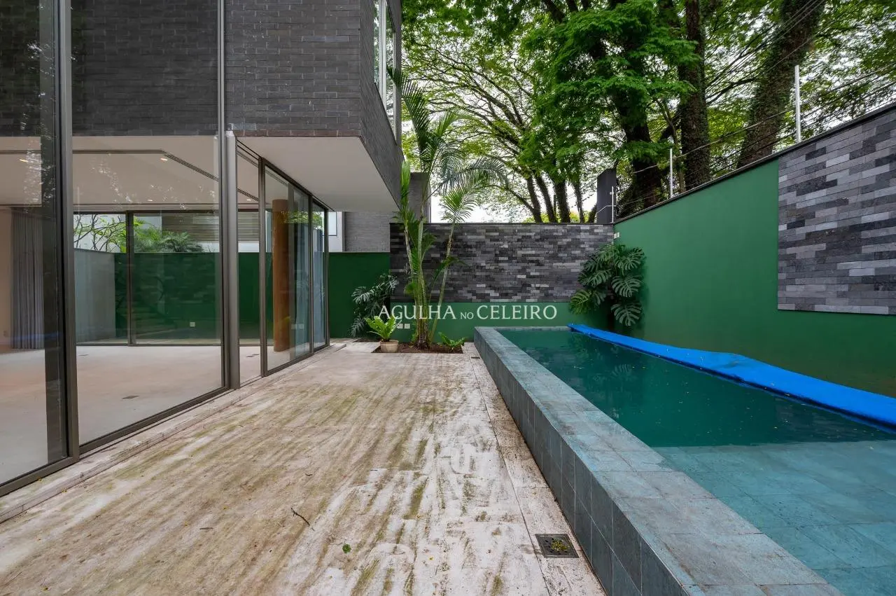 Casa à venda em condomínio em Moema. – 22896
