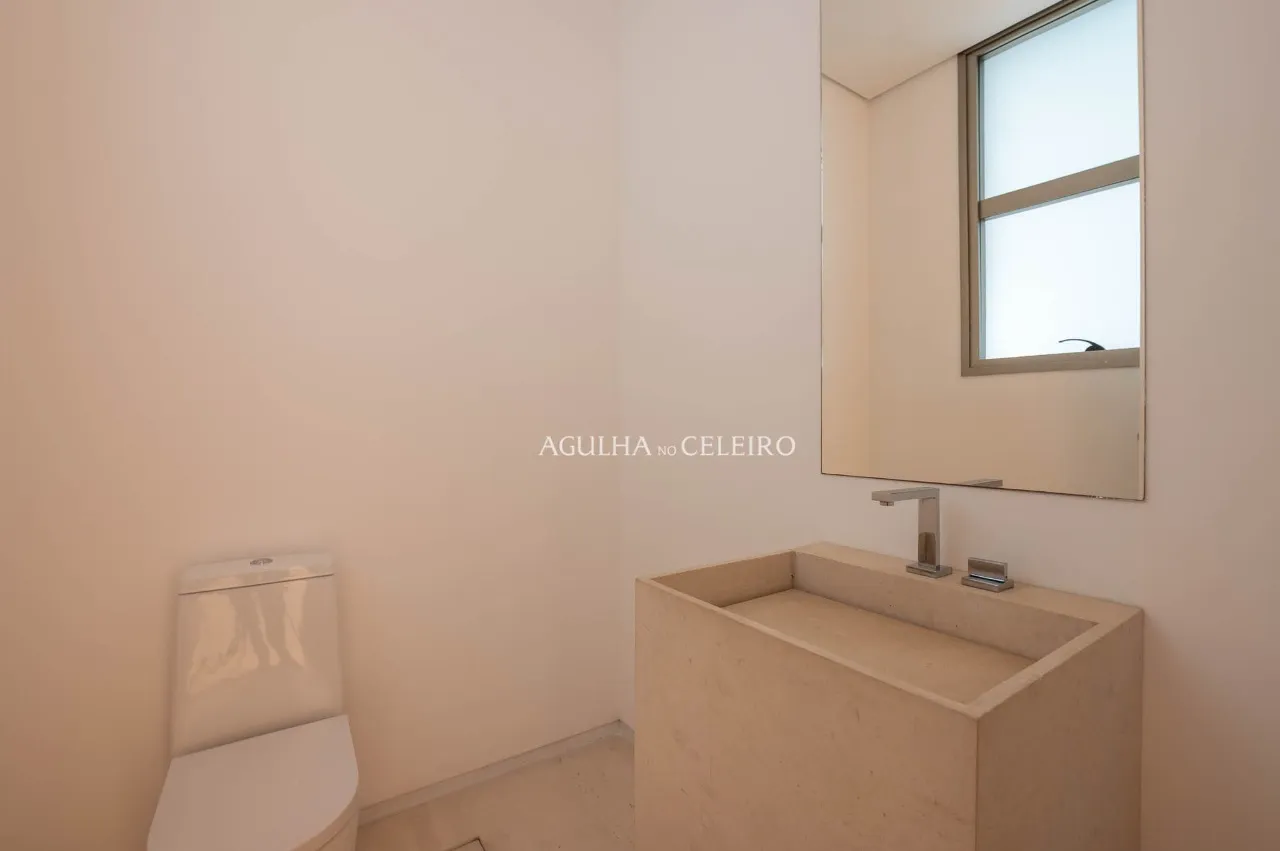 Casa à venda em condomínio em Moema. – 22896