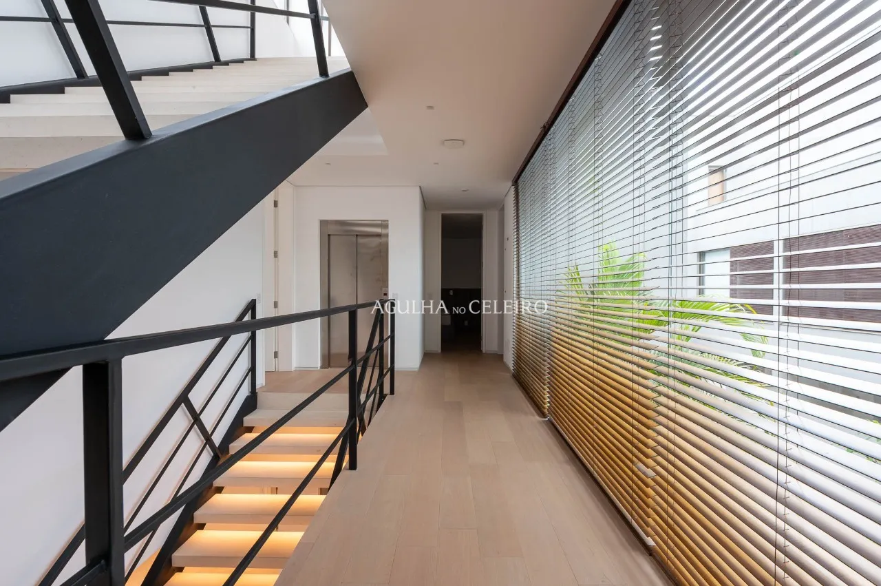 Casa à venda em condomínio em Moema. – 22896