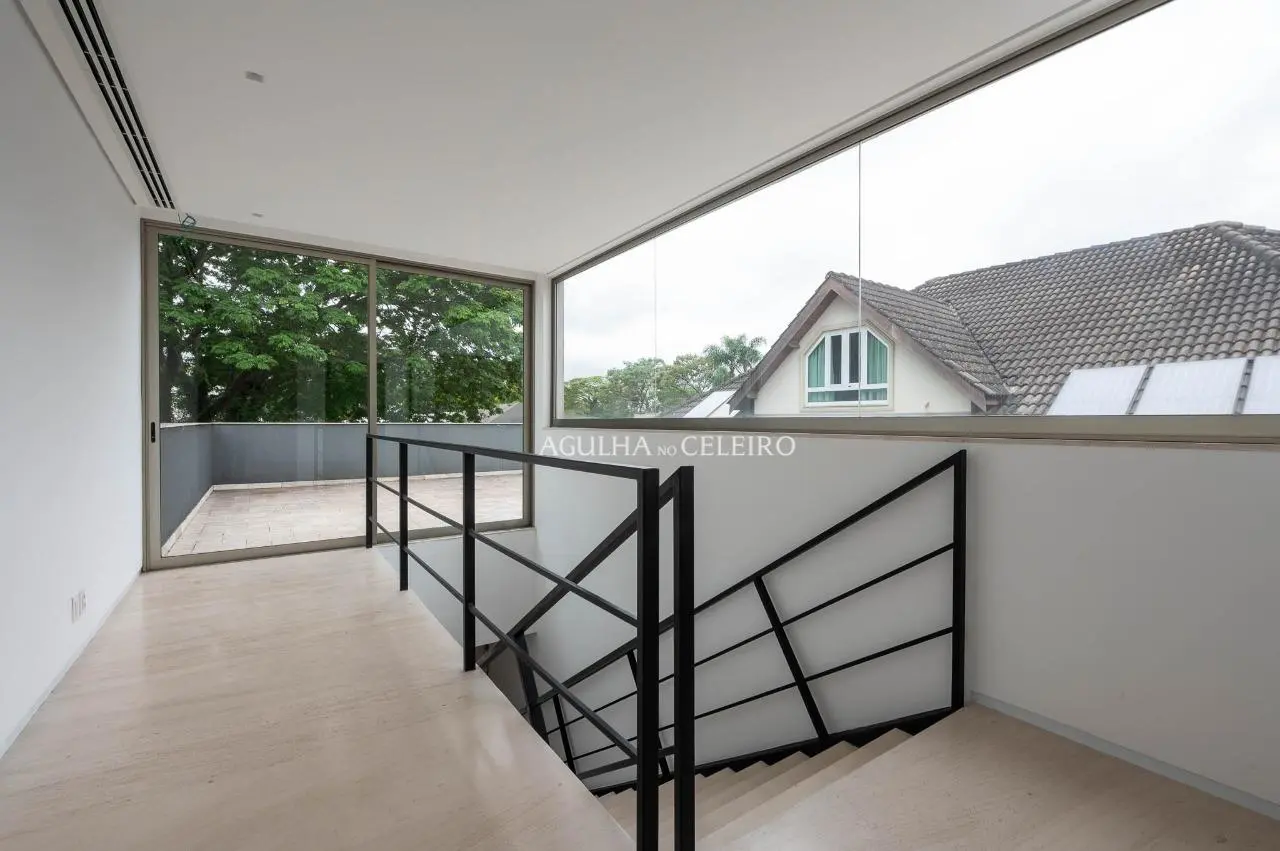 Casa à venda em condomínio em Moema. – 22896