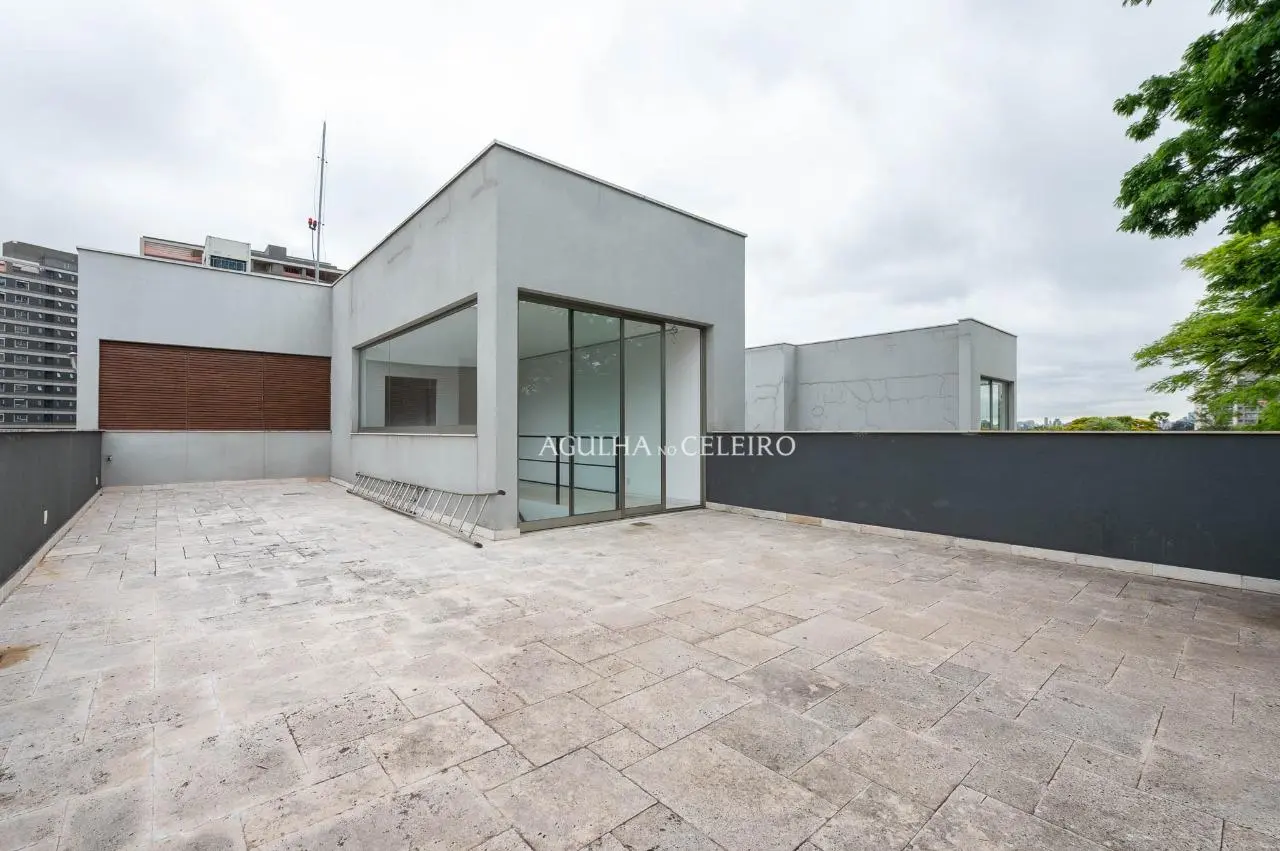 Casa à venda em condomínio em Moema. – 22896