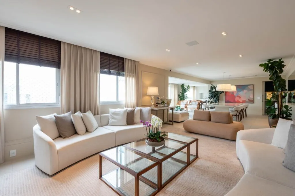 Apartamento reformado com vista livre no Campo Belo – 22899