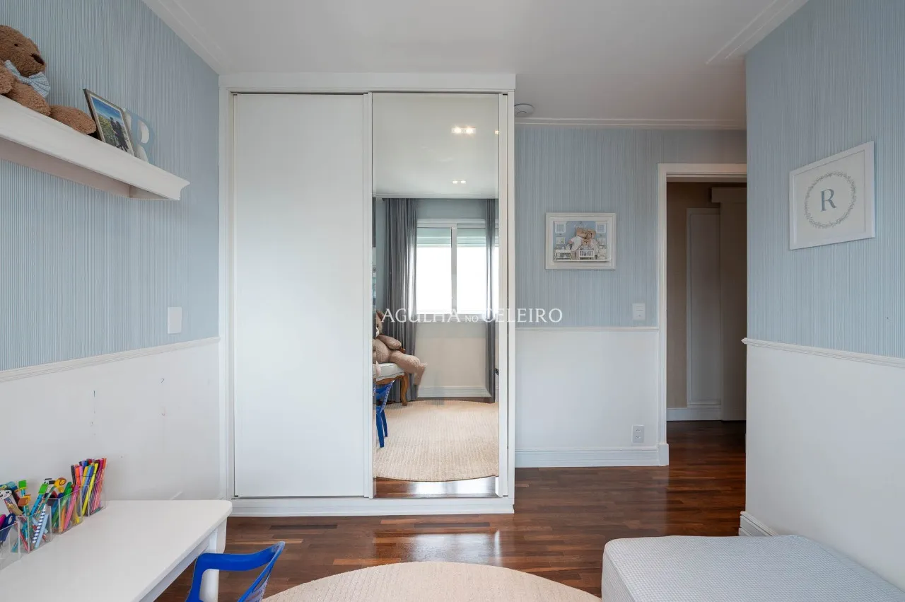 Apartamento reformado com vista livre no Campo Belo – 22899