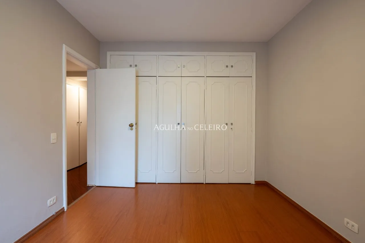 Execelente apartamento em prédio recuado no Jardim Paulista – 22918