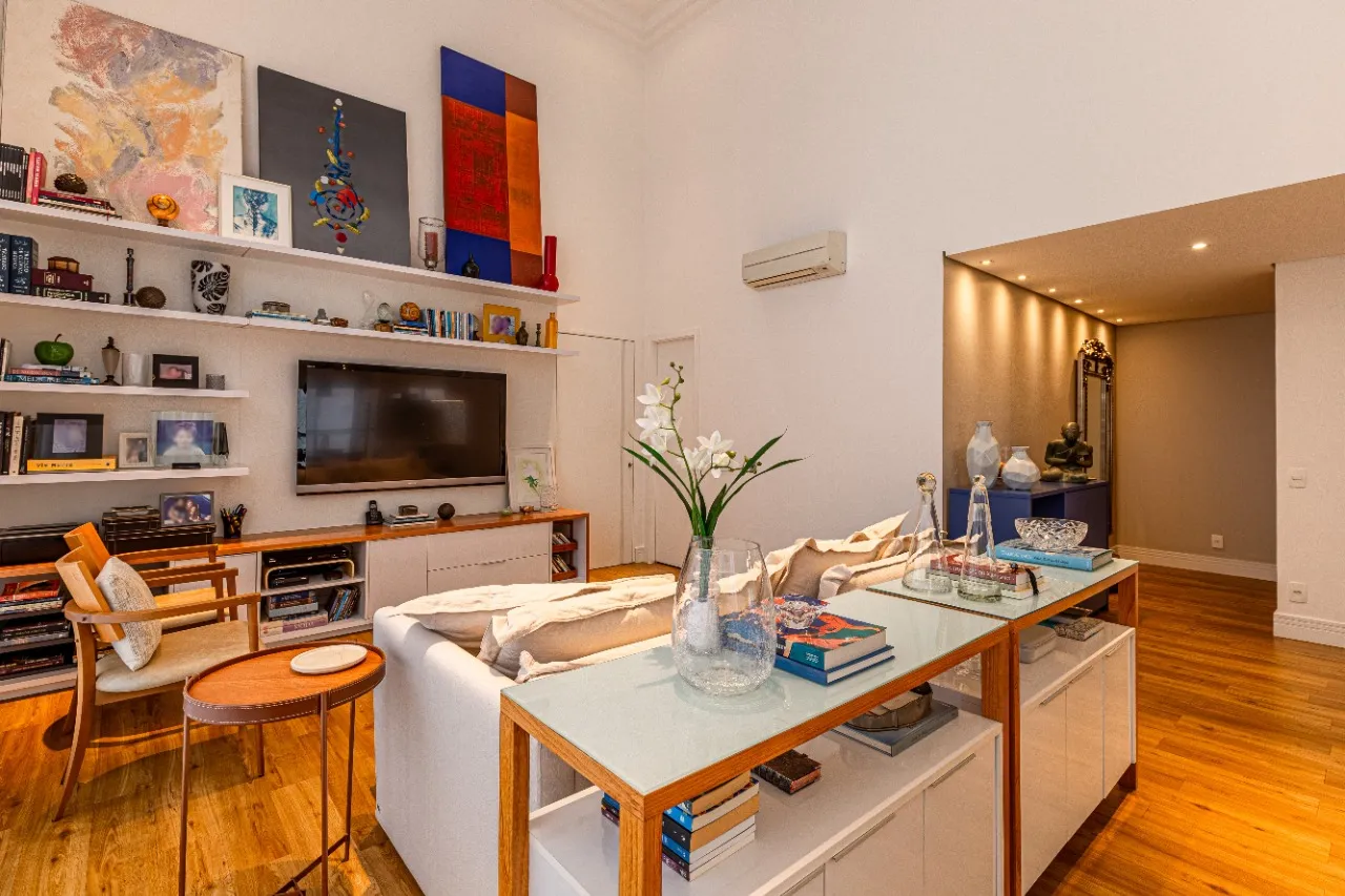 Lindo apartamento em prédio cobiçado na Vila Nova Conceição. – 22941