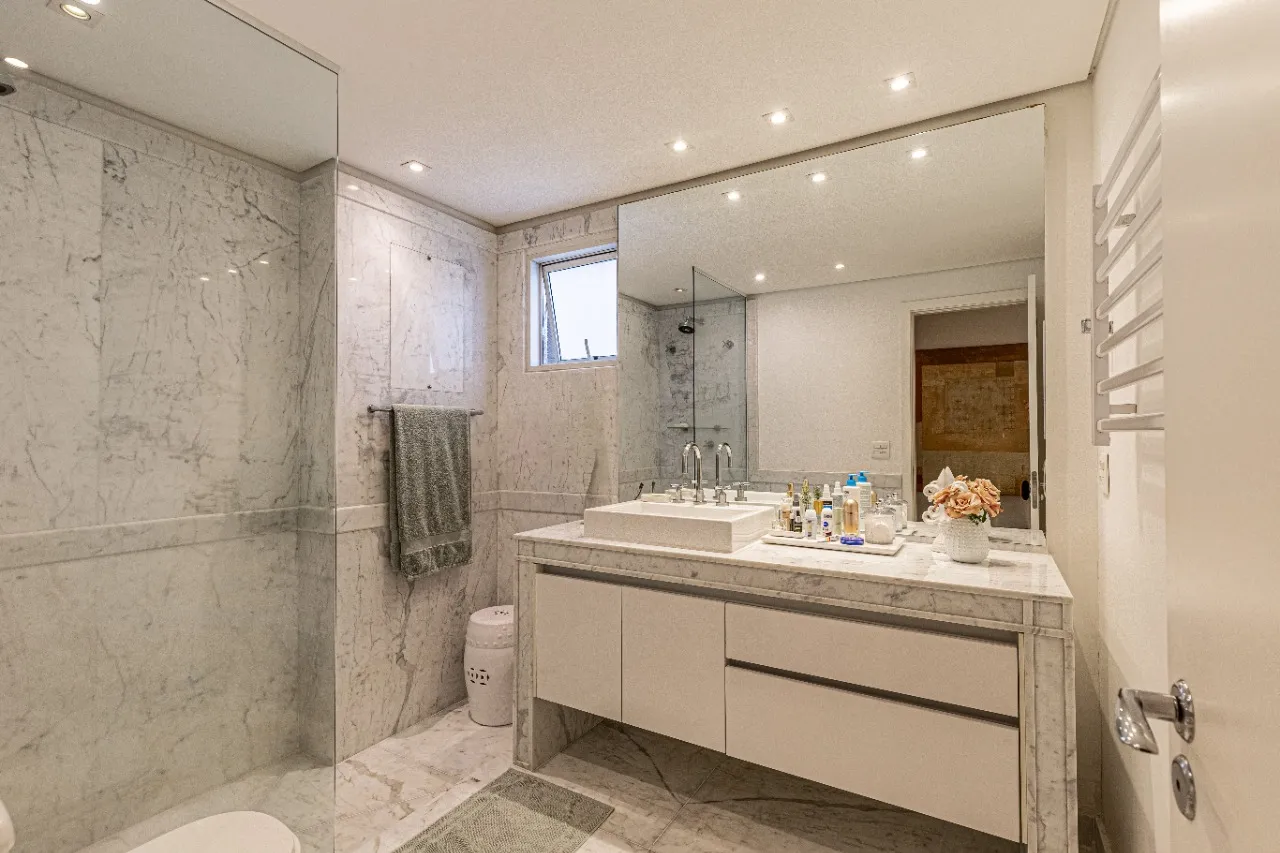 Lindo apartamento em prédio cobiçado na Vila Nova Conceição. – 22941