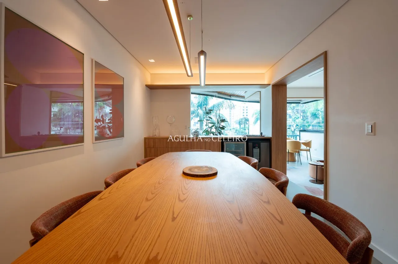 Apartamento recém-reformado com ambientes amplos e muita luz natural no Brooklin – 22951