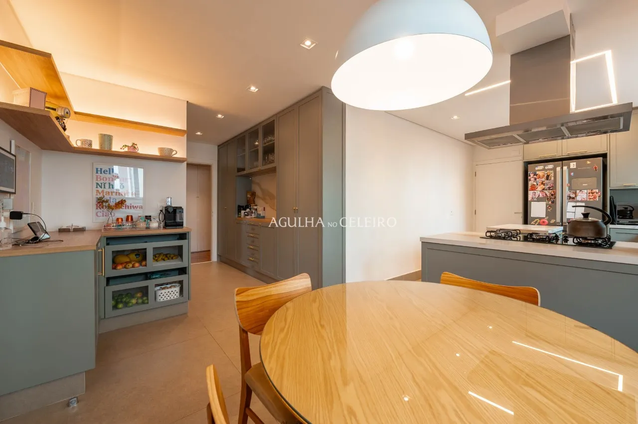 Apartamento recém-reformado com ambientes amplos e muita luz natural no Brooklin – 22951