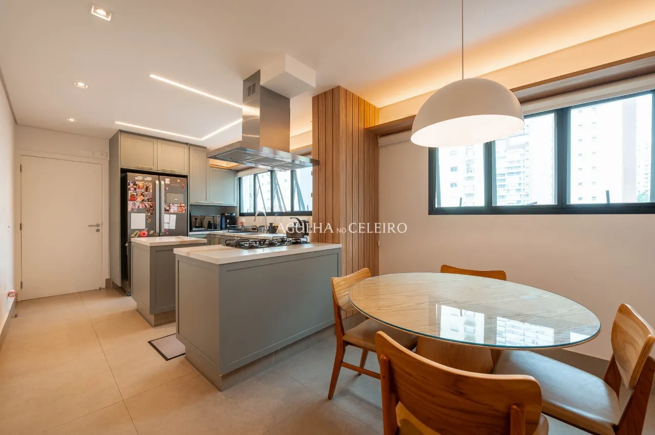 Apartamento recém-reformado com ambientes amplos e muita luz natural no Brooklin – 22951