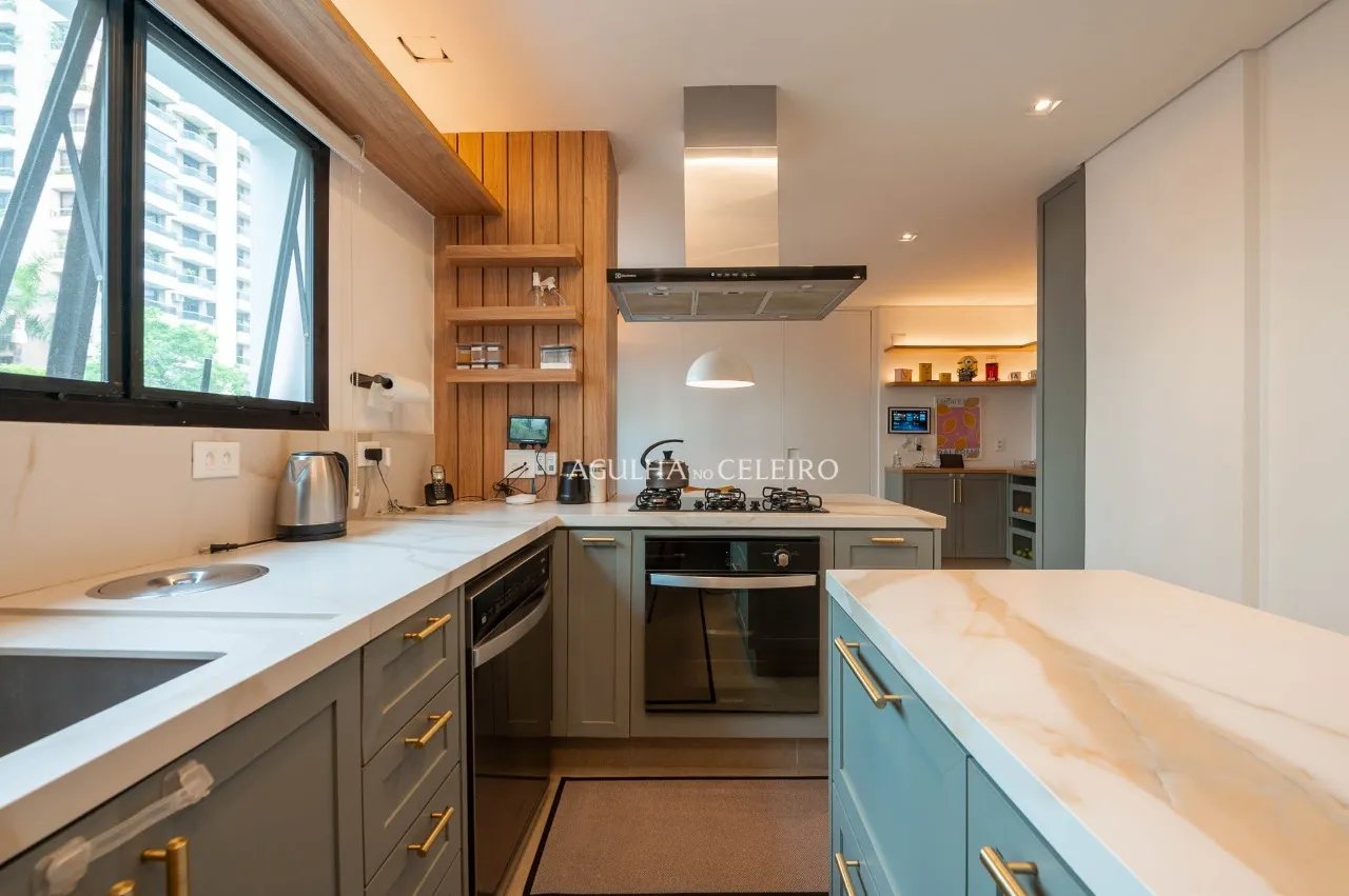 Apartamento recém-reformado com ambientes amplos e muita luz natural no Brooklin – 22951