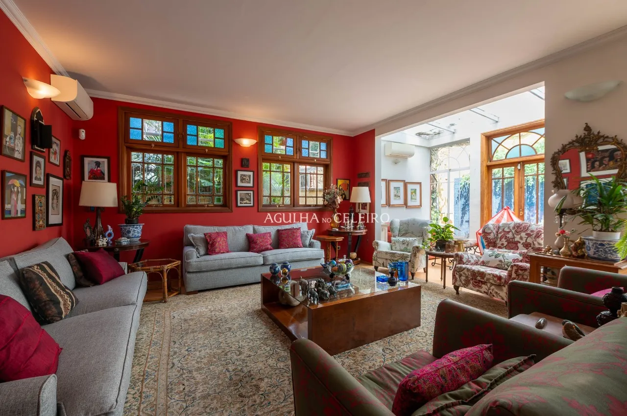 Casa com ambientes integrados e jardim em rua fechada em Pinheiros – 22970