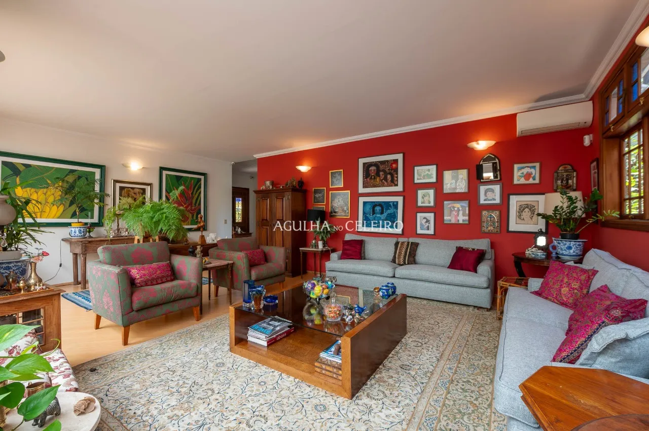 Casa com ambientes integrados e jardim em rua fechada em Pinheiros – 22970