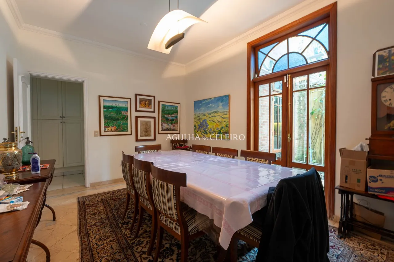 Casa com ambientes integrados e jardim em rua fechada em Pinheiros – 22970