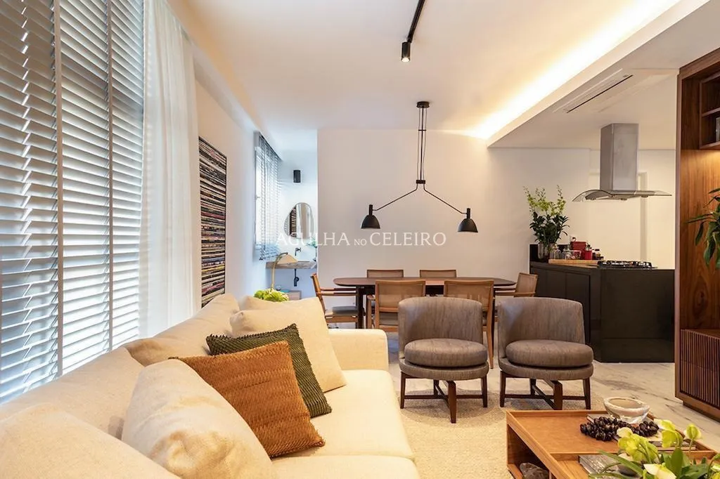 Apartamento reformado com vista livre e planta excepcional. – AP4553
