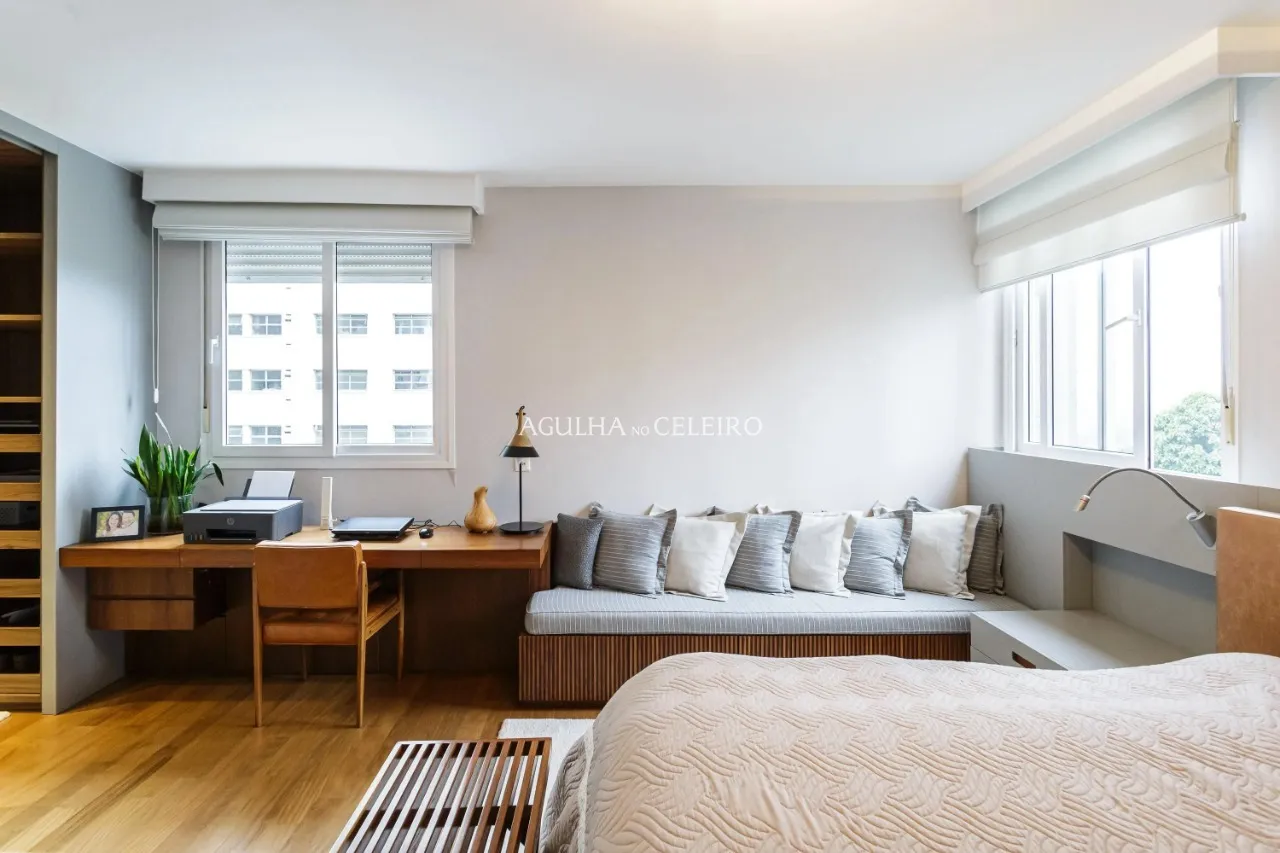 Apartamento reformado com vista livre e planta excepcional. – AP4553