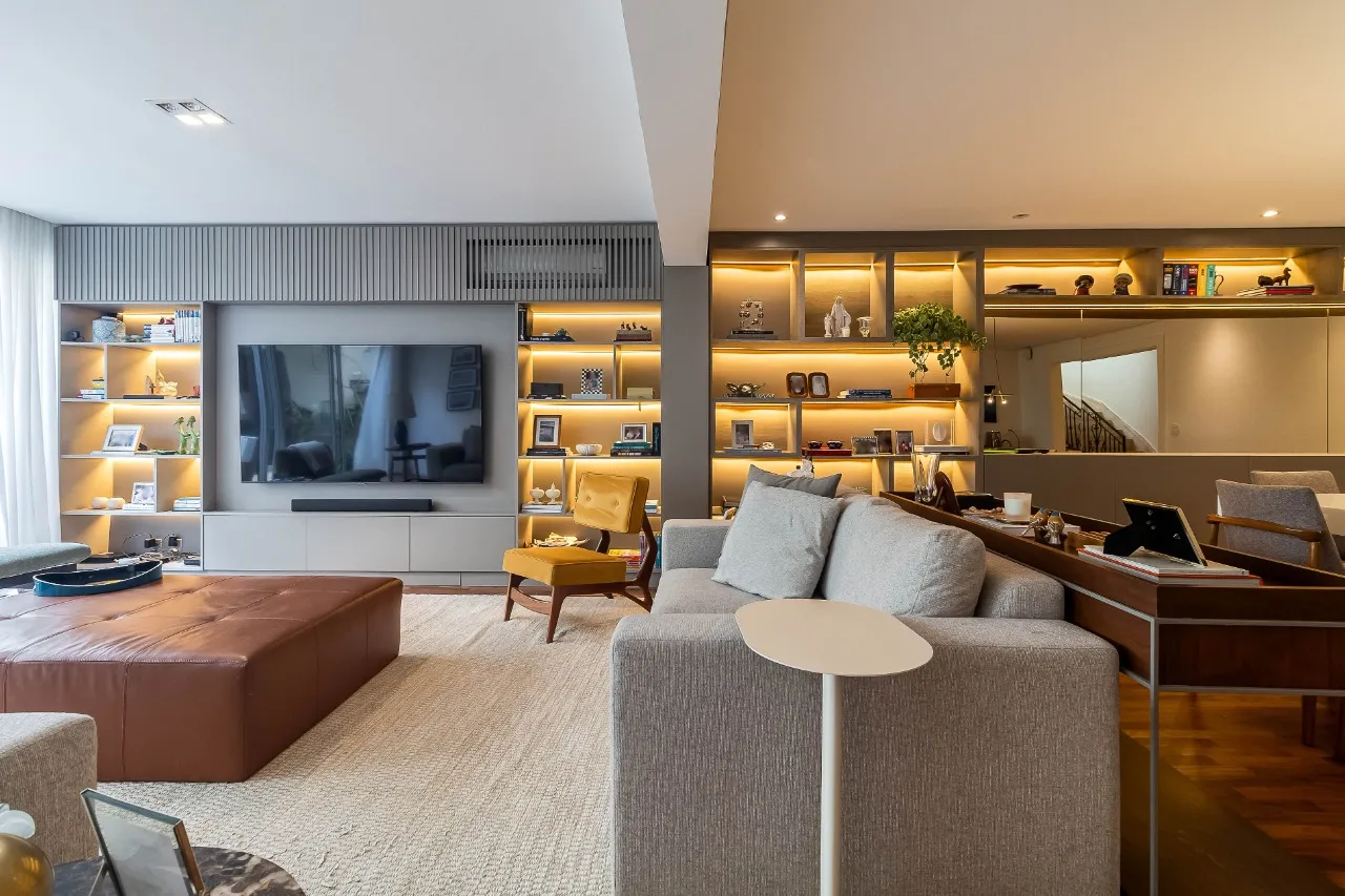 Casa reformada, ampla e com um charme aconchegante, com quintal e piscina, no Jardim Paulistano. – CA0099